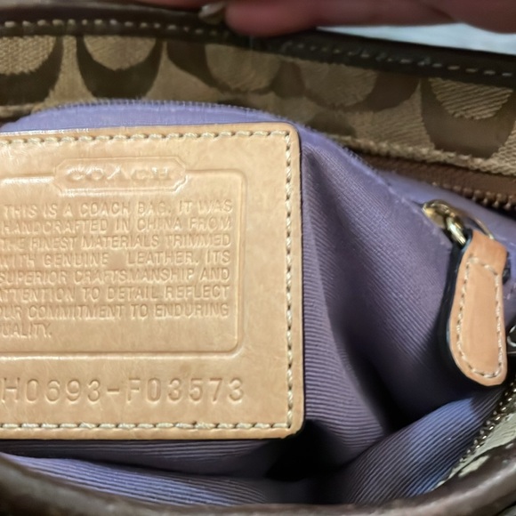 Super cute Crosby bag by Coach - Picture 4 of 7